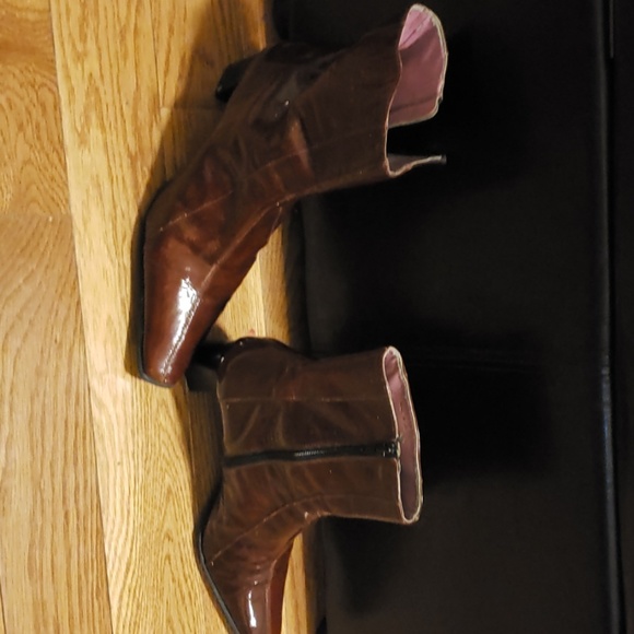 Ankle boots - Picture 2 of 3